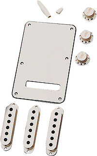 Fender® Strat® Accessory Kit parchment  